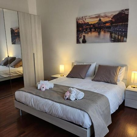Casa Su Colosseo San Giovanni Рим Екстериор снимка