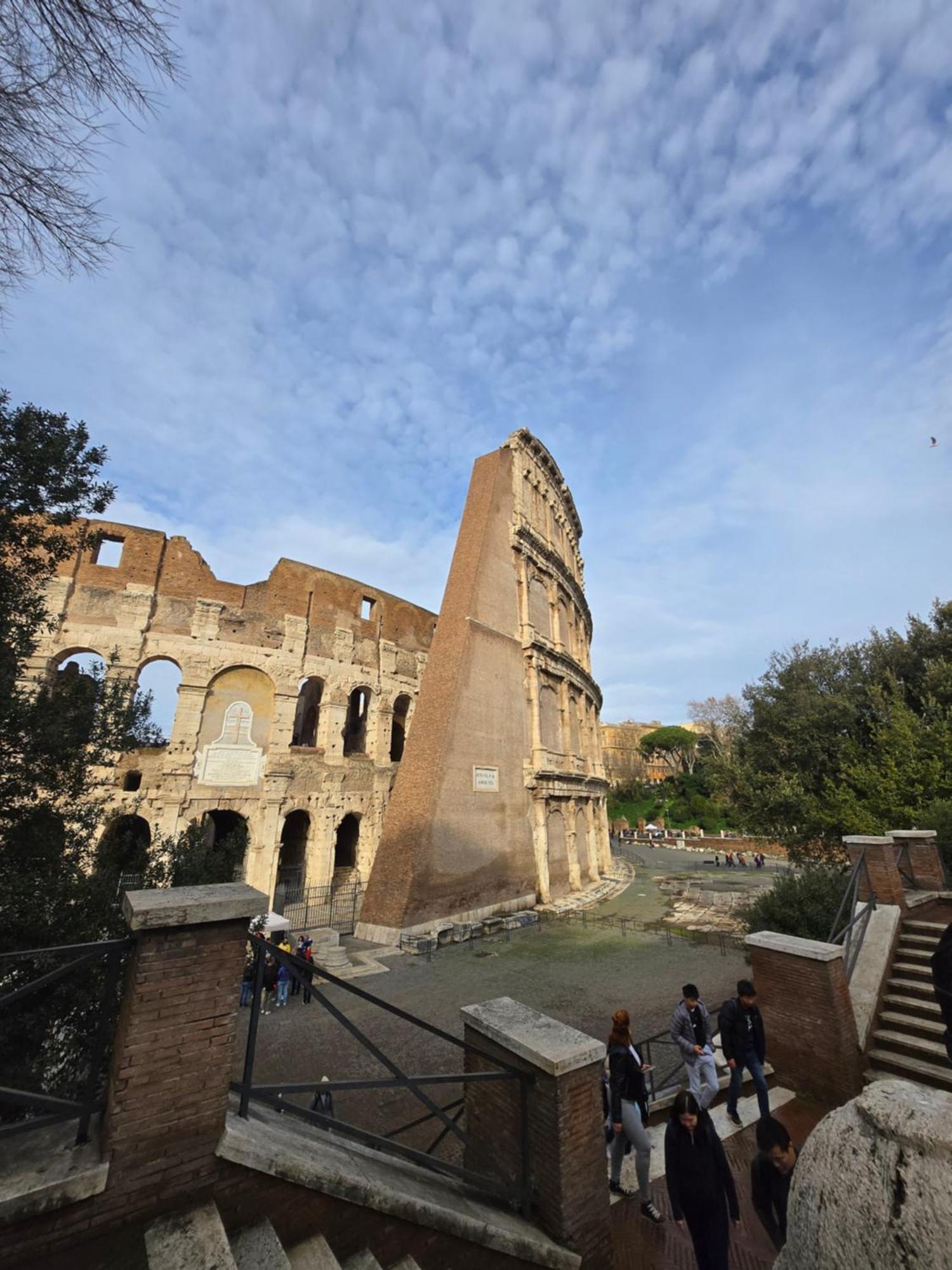 Casa Su Colosseo San Giovanni Рим Екстериор снимка